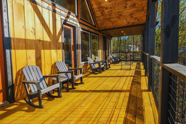 Top 5 Cabins in Pigeon Forge with Decks Built for Morning Coffee